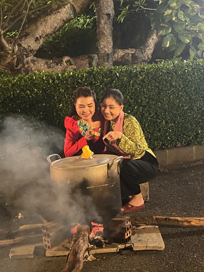 Tài tử cải lương: Rong chơi đêm Giao thừa - Ảnh 3.