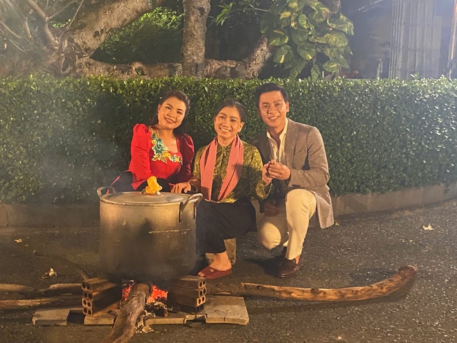 Tài tử cải lương: Rong chơi đêm Giao thừa - Ảnh 4.