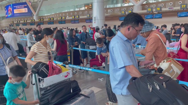 60 Giây ngày 14/2/2026 | TP. Hồ Chí Minh: Ấm lòng hủ tiếu gõ 0 đồng trên đường về quê đón Tết  - Ảnh 2.