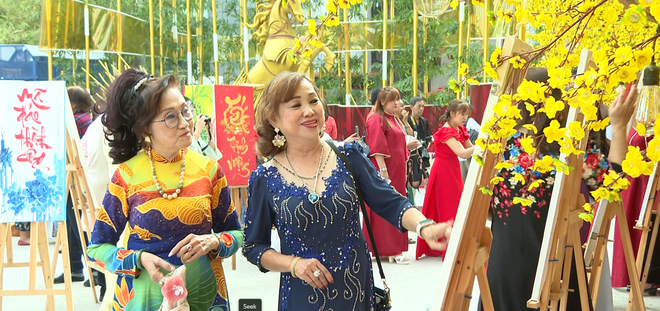 Giữ "lửa" phong tục cũ giữa dòng chảy hối hả của thành phố mang tên Bác - Ảnh 7.