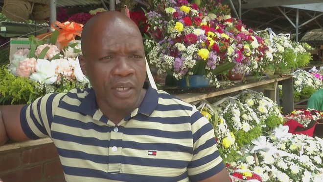 Valentine tại Zimbabwe: Xu hướng quà tặng thực tế lên ngôi - Ảnh 2.