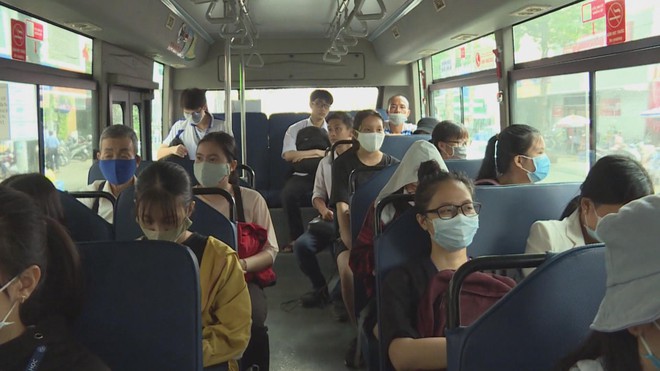 60 Giây ngày 15/2/2026 | TP. Hồ Chí Minh: Thời gian miễn phí vé xe buýt dịp Tết- Ảnh 7. 60 Giây ngày 15/2/2026 | TP. Hồ Chí Minh: Thời gian miễn phí vé xe buýt dịp Tết- Ảnh 7.