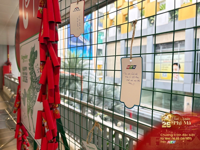 NewZround: Giao thông Xanh - Năng lượng mới: Không gian Tết Bính Ngọ rộn ràng tại Metro- Ảnh 5.