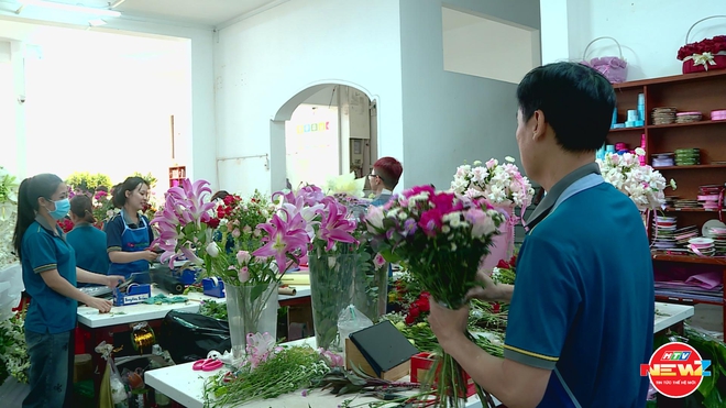 Trải nghiệm lãng mạn thăng hoa nhờ sự chuyển hướng tiêu dùng- Ảnh 4.