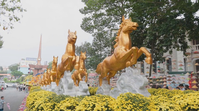 60 Giây ngày 16/2/2026 | Xu hướng trang trí Tết Bính Ngọ 2026 - Ảnh 1.