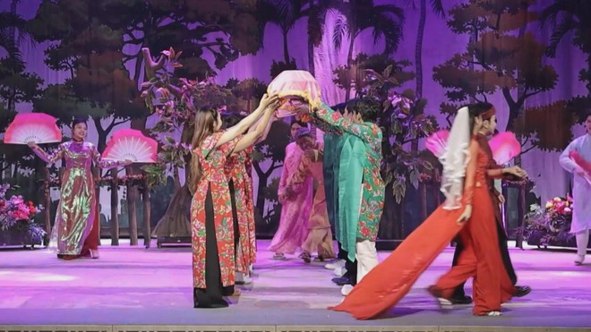 Rộn ràng kịch Tết khai xuân- Ảnh 1.