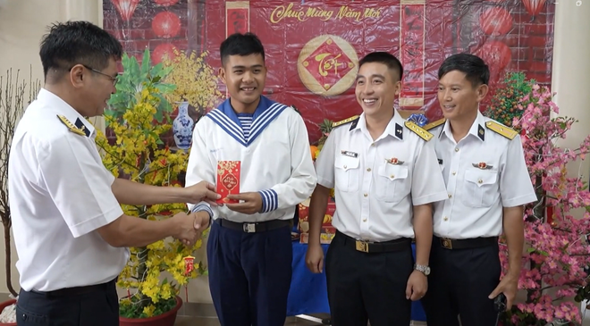 Xuân về trên Nhà giàn DK1/10 - Ảnh 5.