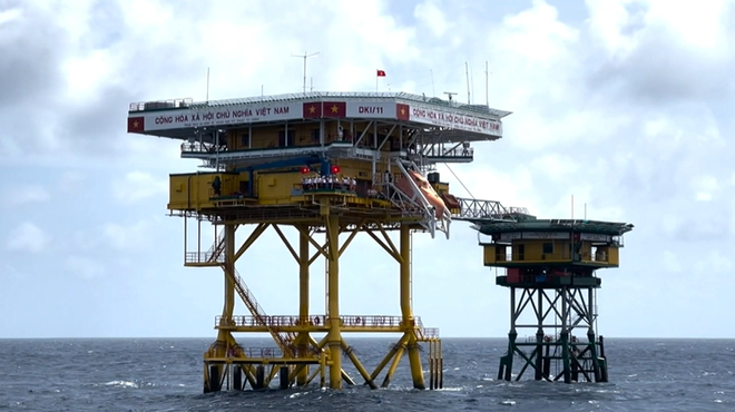 Tình yêu hậu phương trong mùa xuân biển đảo - Ảnh 3.