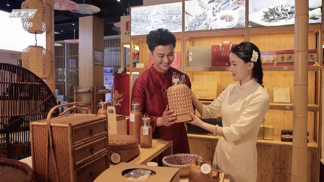 HTV - Hồ Nam: Võ Minh Lâm "vượt núi băng biển" đem cải lương đến Hồ Nam - Ảnh 3.