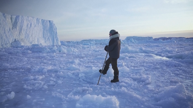 Biến đổi khí hậu ảnh hưởng văn hóa chó kéo xe ở Greenland - Ảnh 3.