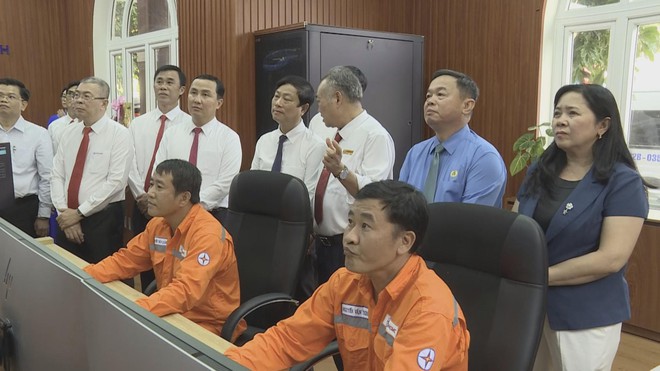 Côn Đảo "bừng sáng" lưới điện thông minh: Bước ngoặt cho đặc khu xanh - Ảnh 5.