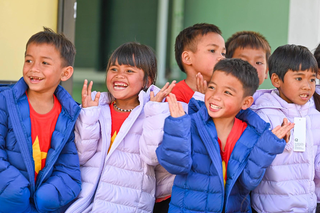 UNIQLO Việt Nam khánh thành công trình hỗ trợ giáo dục tại tỉnh Quảng Trị - Ảnh 9.