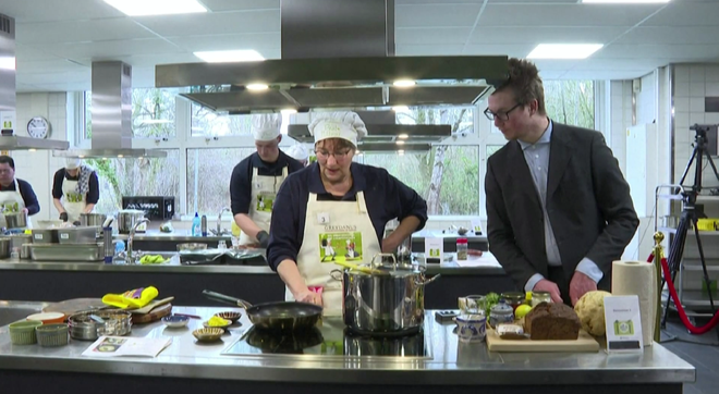 Giải vô địch thế giới nấu súp đậu tại Hà Lan - Ảnh 1.