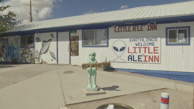 Tổng thống Trump ra lệnh tìm kiếm, giải mật hồ sơ UFO và sự sống ngoài Trái đất - Ảnh 3.