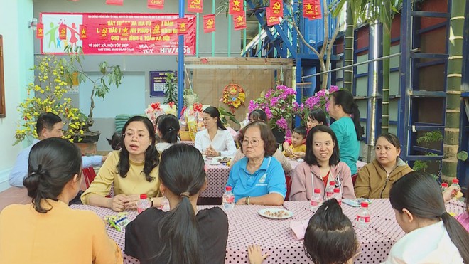 Tết xa quê: Đong đầy nghĩa tình nơi đất khách- Ảnh 3.