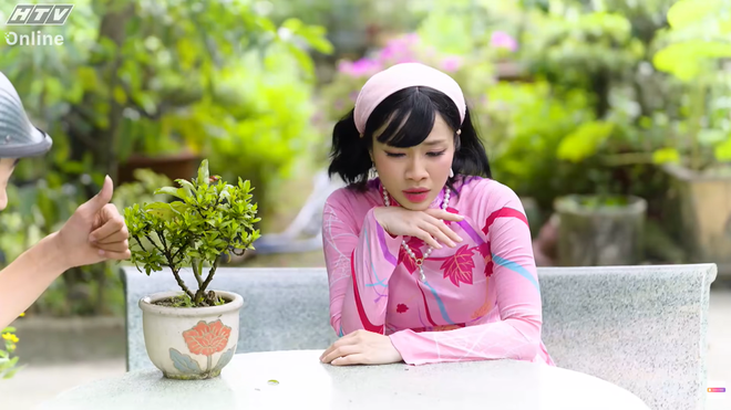 Lẹ không trễ tàu: Khổ vì yêu, hạnh phúc cũng vì yêu - Ảnh 1.