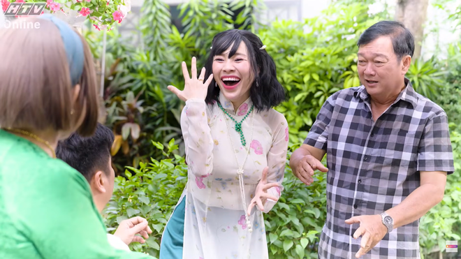 Lẹ không trễ tàu: Khổ vì yêu, hạnh phúc cũng vì yêu - Ảnh 5.