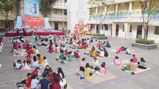 Tết xưa và nay: Giá trị truyền thống trong không gian trường học - Ảnh 1.