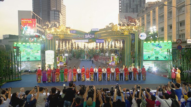 Dấu ấn không gian văn hóa đọc trong những ngày xuân  - Ảnh 1.