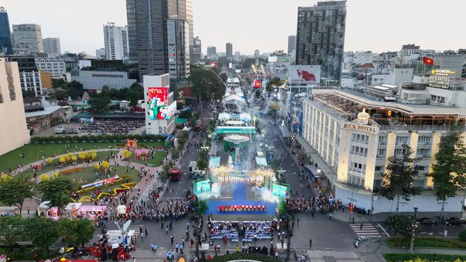 Dấu ấn không gian văn hóa đọc trong những ngày xuân  - Ảnh 3.