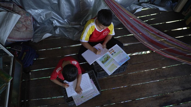 Mái ấm gia đình Việt: Chuyện em Vinh - cậu học trò đi bộ gần 9km đến trường - Ảnh 7.