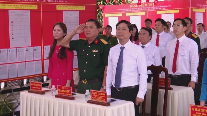 Thời sự HTV ngày 26/2/2026 | Đồng chí Võ Văn Minh dự khai mạc bầu cử sớm tại Khu vực bỏ phiếu số 7, phường Tam Thắng - Ảnh 2.