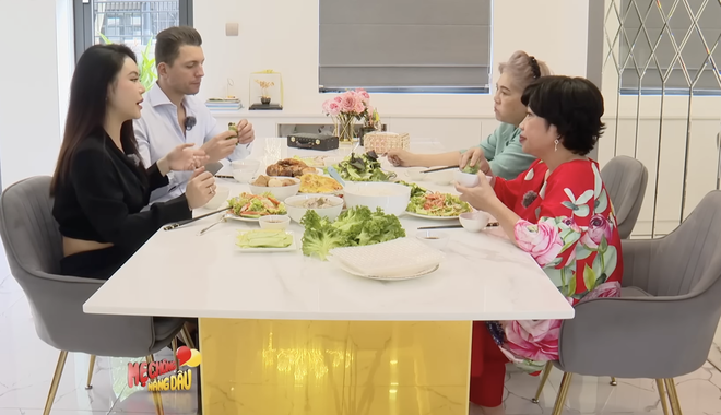 Mẹ chồng nàng dâu: Chàng rể người Bỉ "đốn tim" mẹ vợ miền Tây bằng vàng  - Ảnh 5.