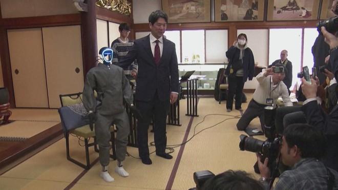 Nhật Bản ra mắt nhà sư robot - Ảnh 2.