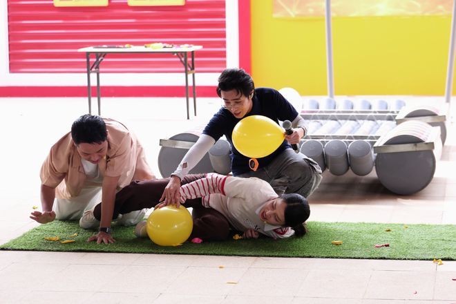 Hơn 320 triệu đồng trao cho các em nhỏ "Mái ấm gia đình Việt" tập 58- Ảnh 6.