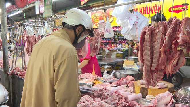 Thời sự HTV ngày 3/2/2026 | Thiếu nguyên liệu, doanh nghiệp chế biến thủy sản hoạt động cầm chừng - Ảnh 4.