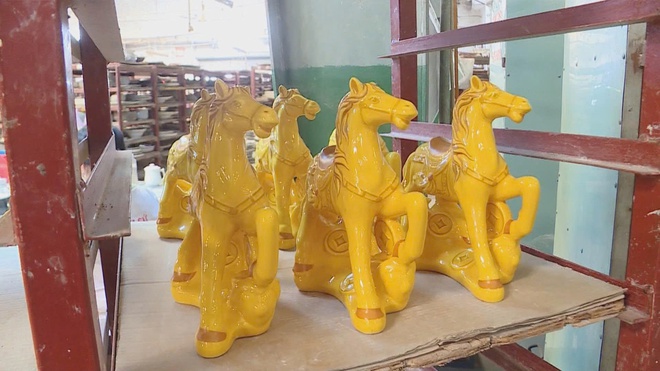Ngựa gốm chào xuân Bính Ngọ 2026: Khi đất, men và lửa "thổi hồn" cho di sản- Ảnh 4.