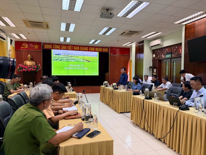 Tăng cường ứng dụng drone trong bảo đảm an ninh, trật tự tại TP. Hồ Chí Minh - Ảnh 3.