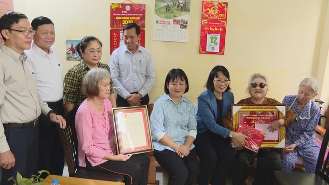 Thời sự HTV ngày 4/2/2026 | Thiếu nguyên liệu, doanh nghiệp chế biến thủy sản hoạt động cầm chừng - Ảnh 4.