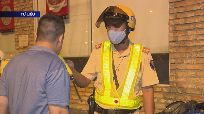 60 Giây ngày 3/2/2026 | TP. Hồ Chí Minh: Triệt phá đường dây sản xuất, buôn bán xăng RON95 giả - Ảnh 1.