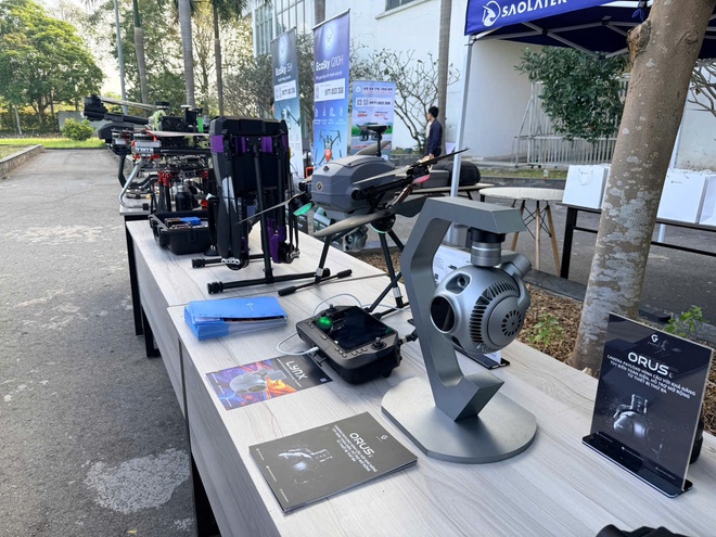 Tăng cường ứng dụng drone trong bảo đảm an ninh, trật tự tại TP. Hồ Chí Minh - Ảnh 9.