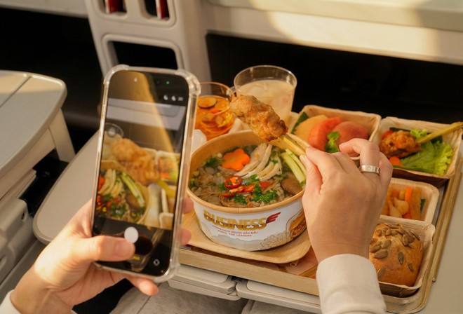 Thưởng thức trọn vị Tết trên độ cao 10.000 mét cùng Vietjet - Ảnh 4.