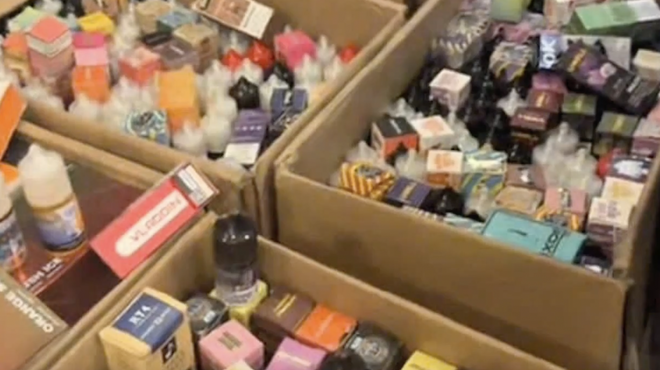 TP. Hồ Chí Minh triệt phá đường dây buôn bán thuốc lá điện tử quy mô lớn- Ảnh 2.