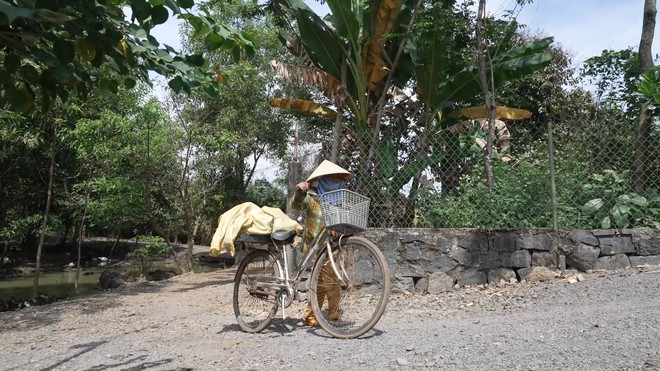 Ý Như: Con mong sớm kiếm tiền để gia đình không phải chạy ăn từng bữa - Ảnh 2.