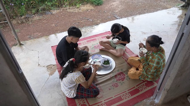 Ý Như: Con mong sớm kiếm tiền để gia đình không phải chạy ăn từng bữa - Ảnh 6.