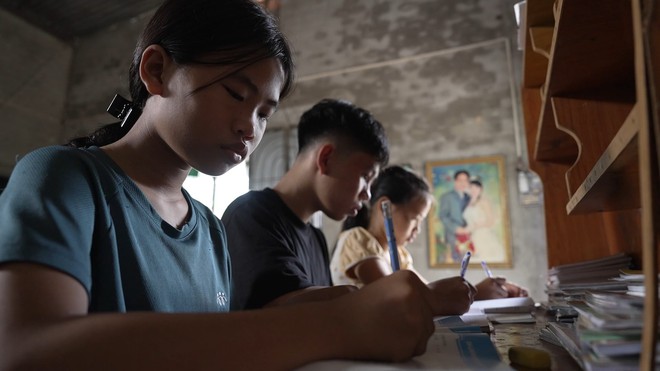 Ý Như: Con mong sớm kiếm tiền để gia đình không phải chạy ăn từng bữa - Ảnh 8.