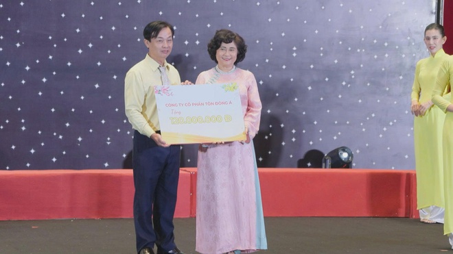 Xuân nghĩa tình: Hơn 2,5 tỷ đồng chung tay vì trẻ em có hoàn cảnh đặc biệt- Ảnh 5.