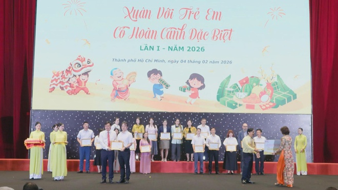 Xuân nghĩa tình: Hơn 2,5 tỷ đồng chung tay vì trẻ em có hoàn cảnh đặc biệt- Ảnh 2.