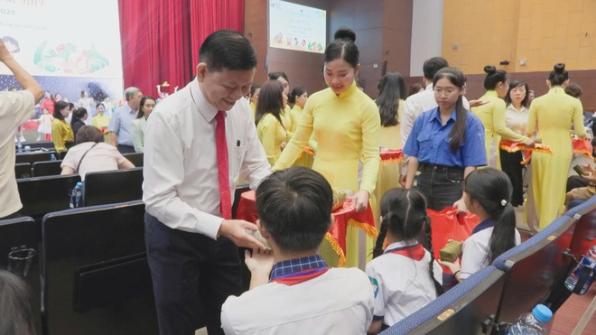 Xuân nghĩa tình: Hơn 2,5 tỷ đồng chung tay vì trẻ em có hoàn cảnh đặc biệt- Ảnh 6.