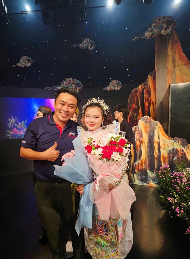 Ca sĩ nhí Hương Thảo tham gia chương trình Vườn Âm Nhạc đặc biệt Xuân 2026 “Đất trời mùa Xuân” - Ảnh 4.