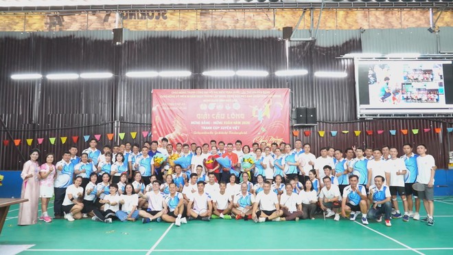 Thời sự Trưa HTV ngày 8/2/2026 | Sân bay Tân Sơn Nhất đón khoảng 145.000 lượt khách mỗi ngày dịp Tết - Ảnh 1.