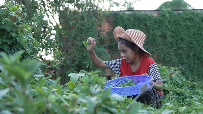 Người thân là động lực để Hương Liên nỗ lực vượt khó - Ảnh 12.