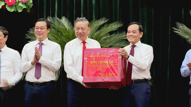 Tổng Bí thư Tô Lâm: TP. Hồ Chí Minh tiếp tục là động lực dẫn dắt trong kỷ nguyên mới - Ảnh 6.