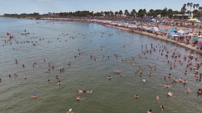 Khi nằm ngửa cũng có thể trở thành kỷ lục gia thế giới - Ảnh 3.