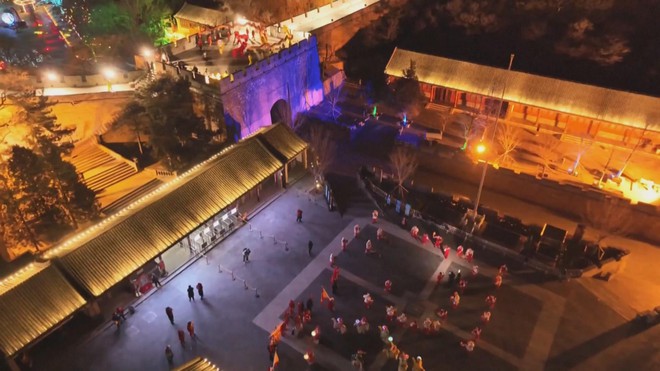 Vạn Lý Trường Thành Bát Đạt Lĩnh mở tour tham quan buổi tối dịp Tết - Ảnh 3.