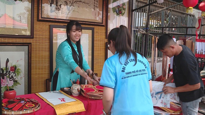 Chợ hoa Xuân "Trên bến dưới thuyền" 2026: Ghe hoa tấp nập cập bến, sẵn sàng cho mùa Tết cao điểm - Ảnh 2.